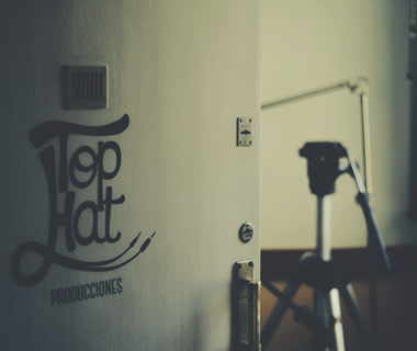 costos de un combo solista en Top Hat Producciones